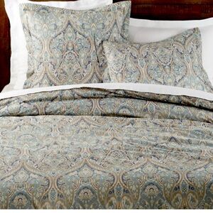 Pottery Barn Bedding: King Size Mackenna Paisley Duvet Cover & 2 shams.